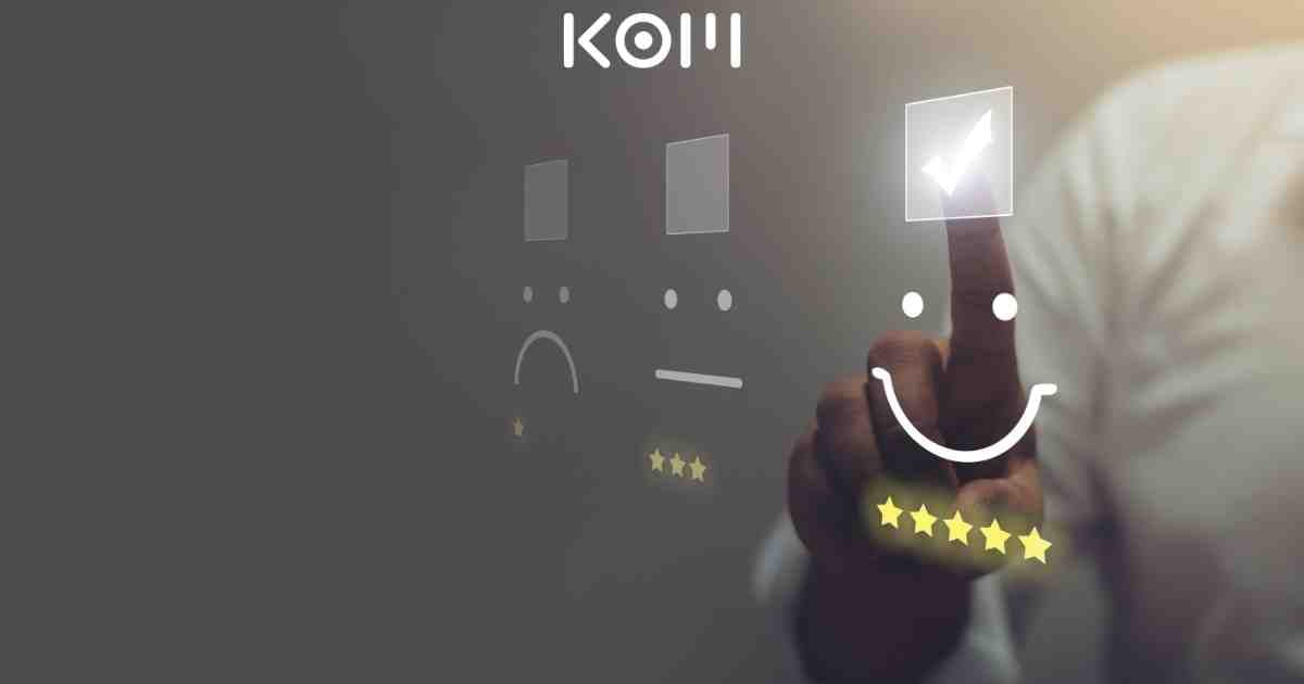 Asesor brindando soporte en Perú — Smartfit y la sancion del sector fitness: lecciones del rubr | KOM Agencia Digital