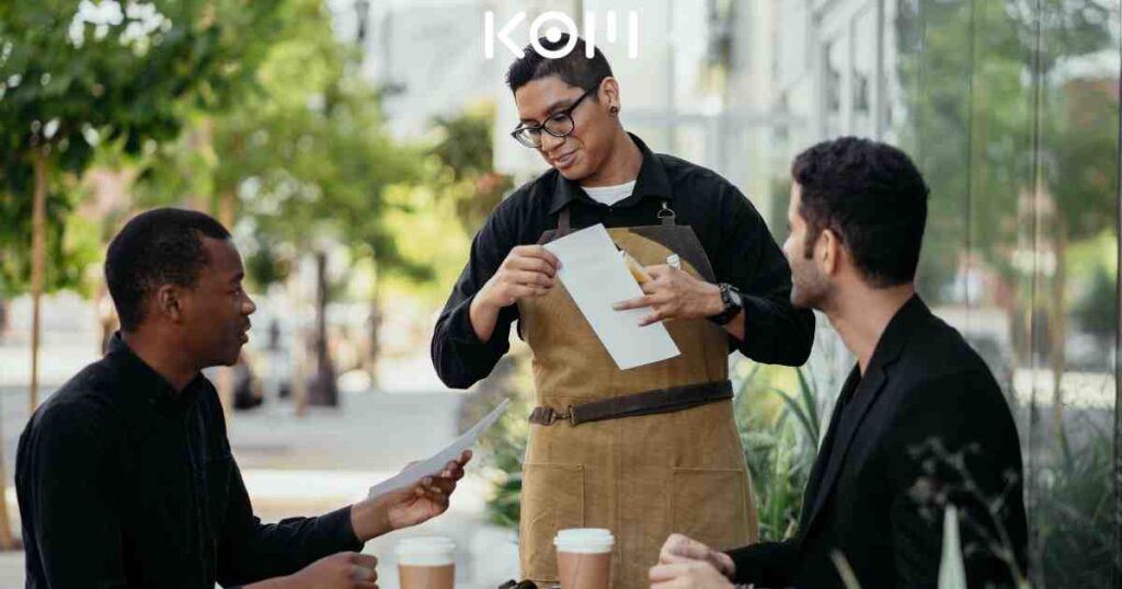 Equipo de atención al cliente en Perú — DS 058-2017-PCM: el Libro Virtual para canales digitales en | KOM Agencia Digital